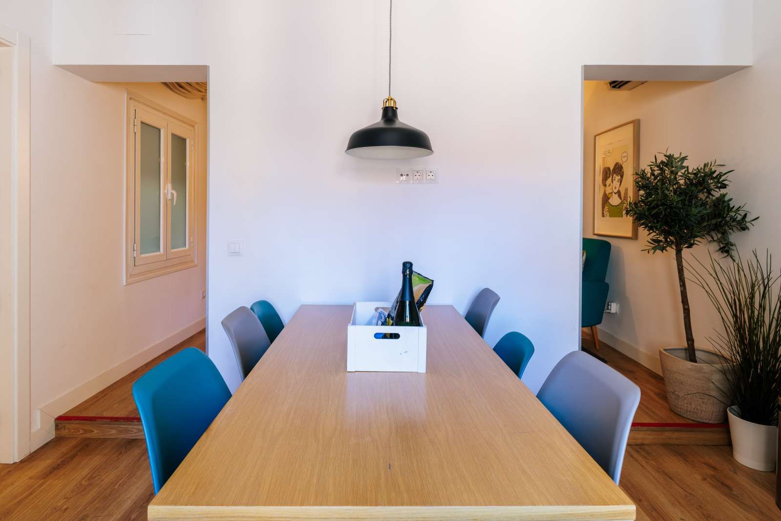 Menjador de Apartament per a compartir en  Madrid Capital amb Aire condicionat i Terrassa