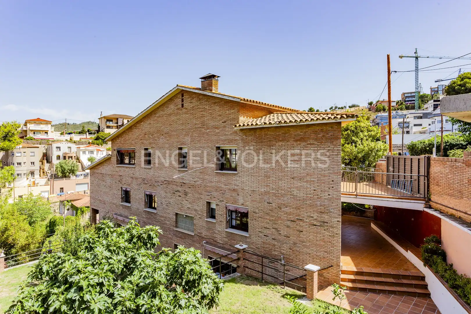 Casa amb jardí en venda a La Miranda