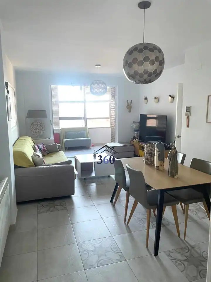 Sala d'estar de Pis en venda en Cáceres amb Aire condicionat i Terrassa