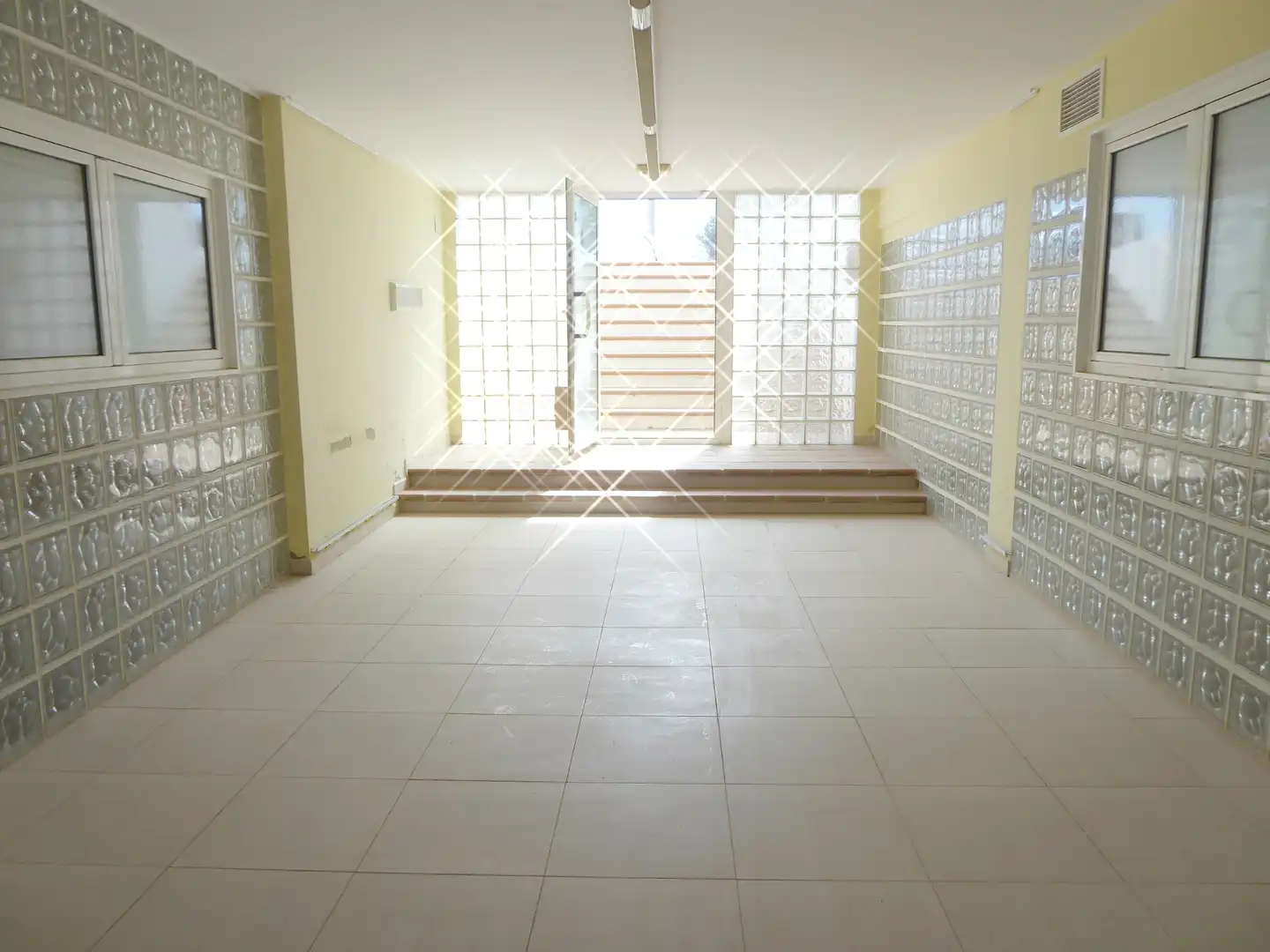 Local comercial en venda a Paseo del Mediterráneo, imagen 2