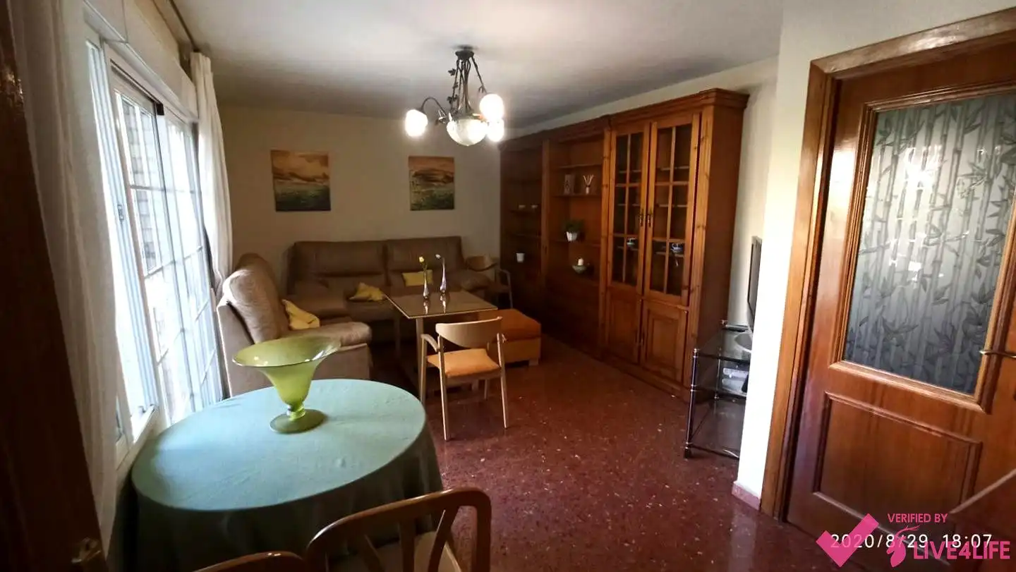 Sala de estar de Piso de alquiler en Granada con Aire acondicionado, Calefacción y Terraza