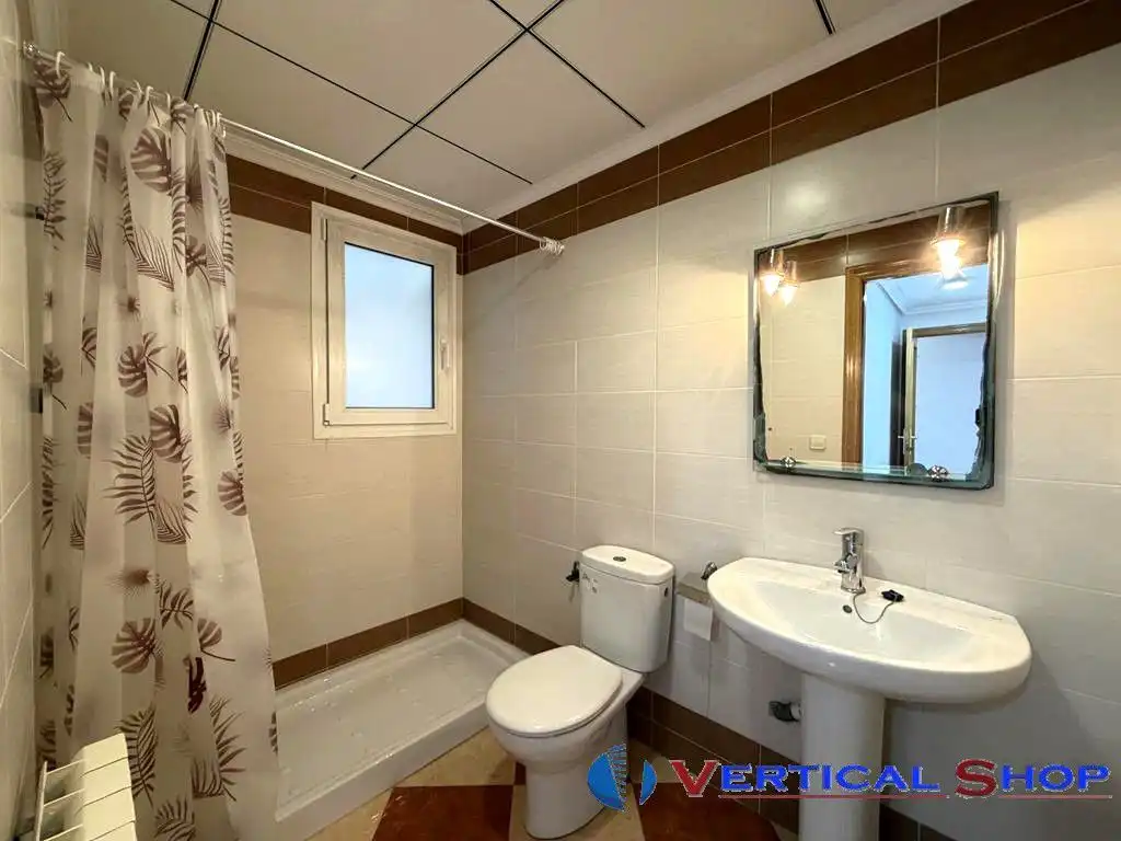 Bathroom of Flat for sale in Caudete  with Air Conditioner, Heating and Storage room