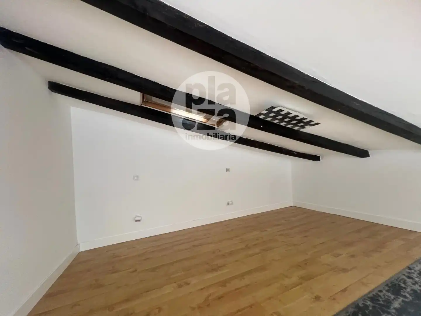 Flat for sale in Burgos  with Air Conditioner and Heating