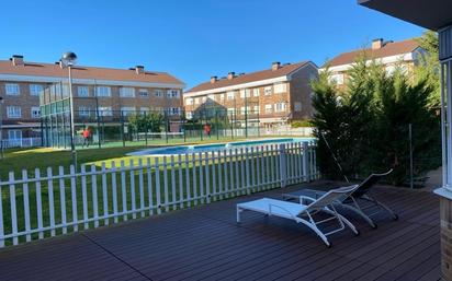 Terrassa de Casa o xalet en venda en Santa Marta de Tormes amb Calefacció, Jardí privat i Terrassa