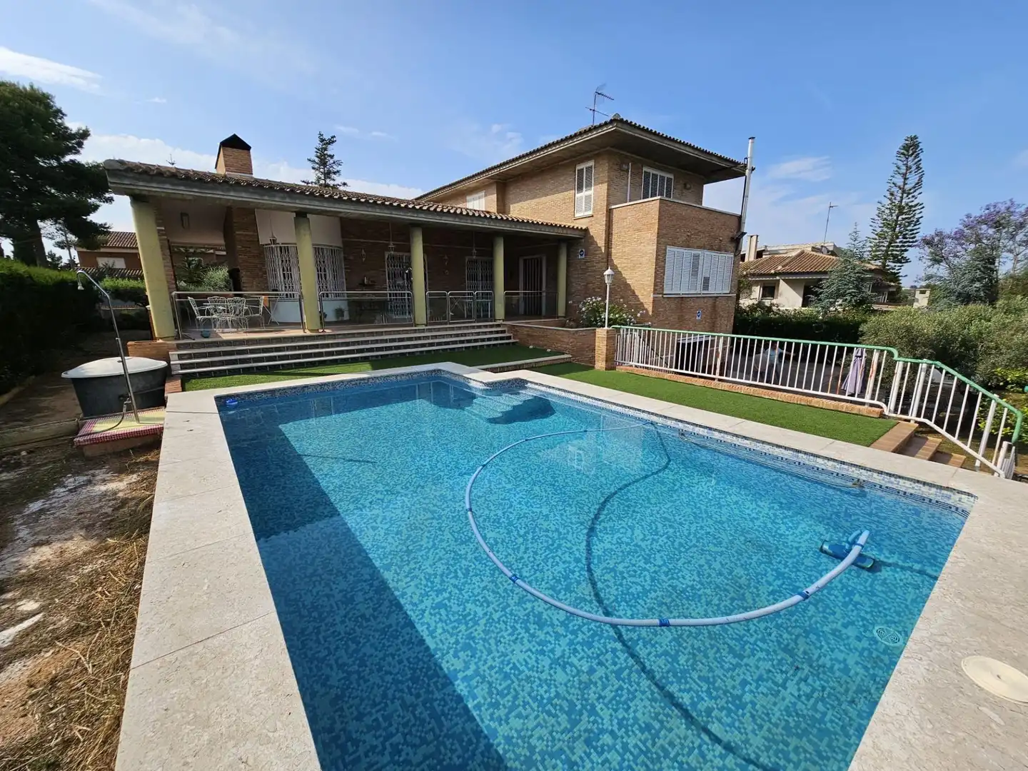 Detached house with terrace for sale in Montserrat, imagen 2