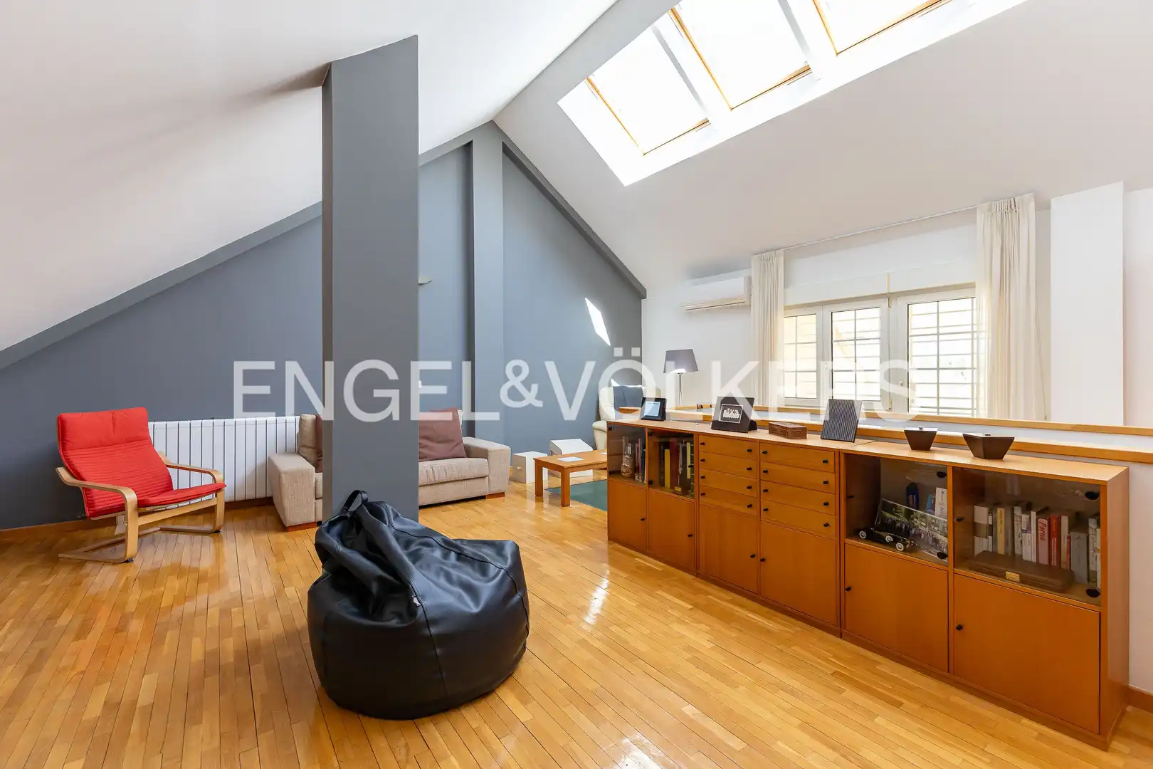Sala de estar de Casa o chalet en venta en Pozuelo de Alarcón con Calefacción, Terraza y Piscina