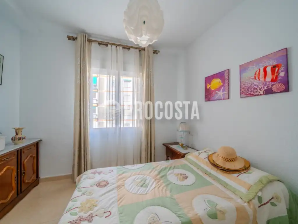 Habitación de Piso en venta en Almuñécar con Terraza y Internet