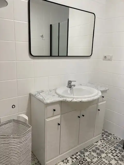 Bathroom of Study for rent in Ourense Capital   with Heating, Furnished and Oven