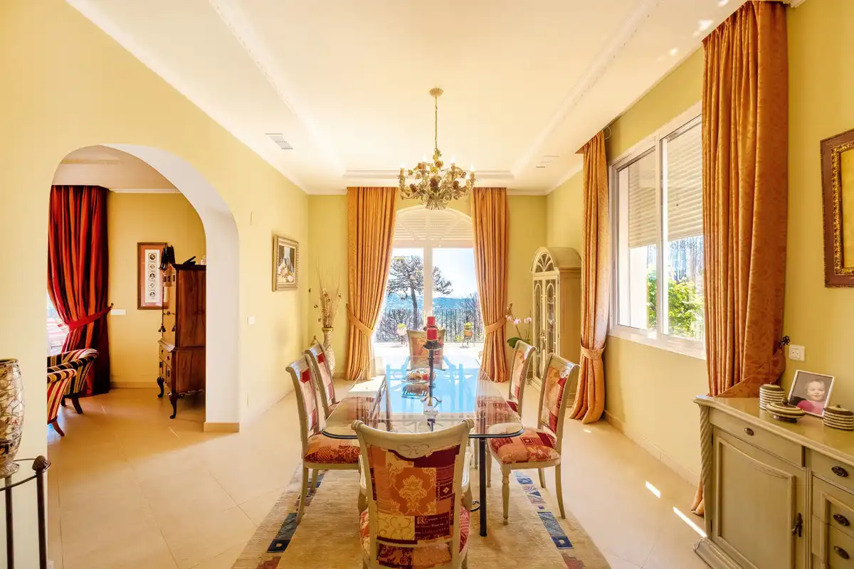 Comedor de Finca rústica en venta en Estepona con Aire acondicionado, Terraza y Trastero