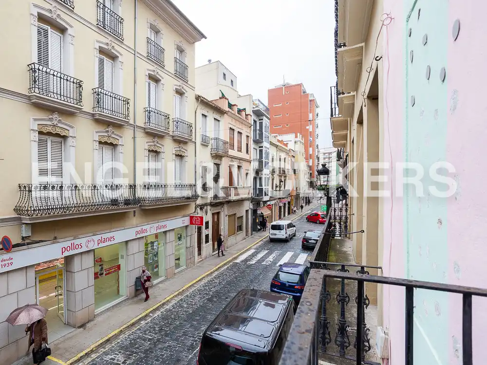 Vista exterior de Casa o xalet en venda en Carcaixent amb Calefacció, Terrassa i Balcó