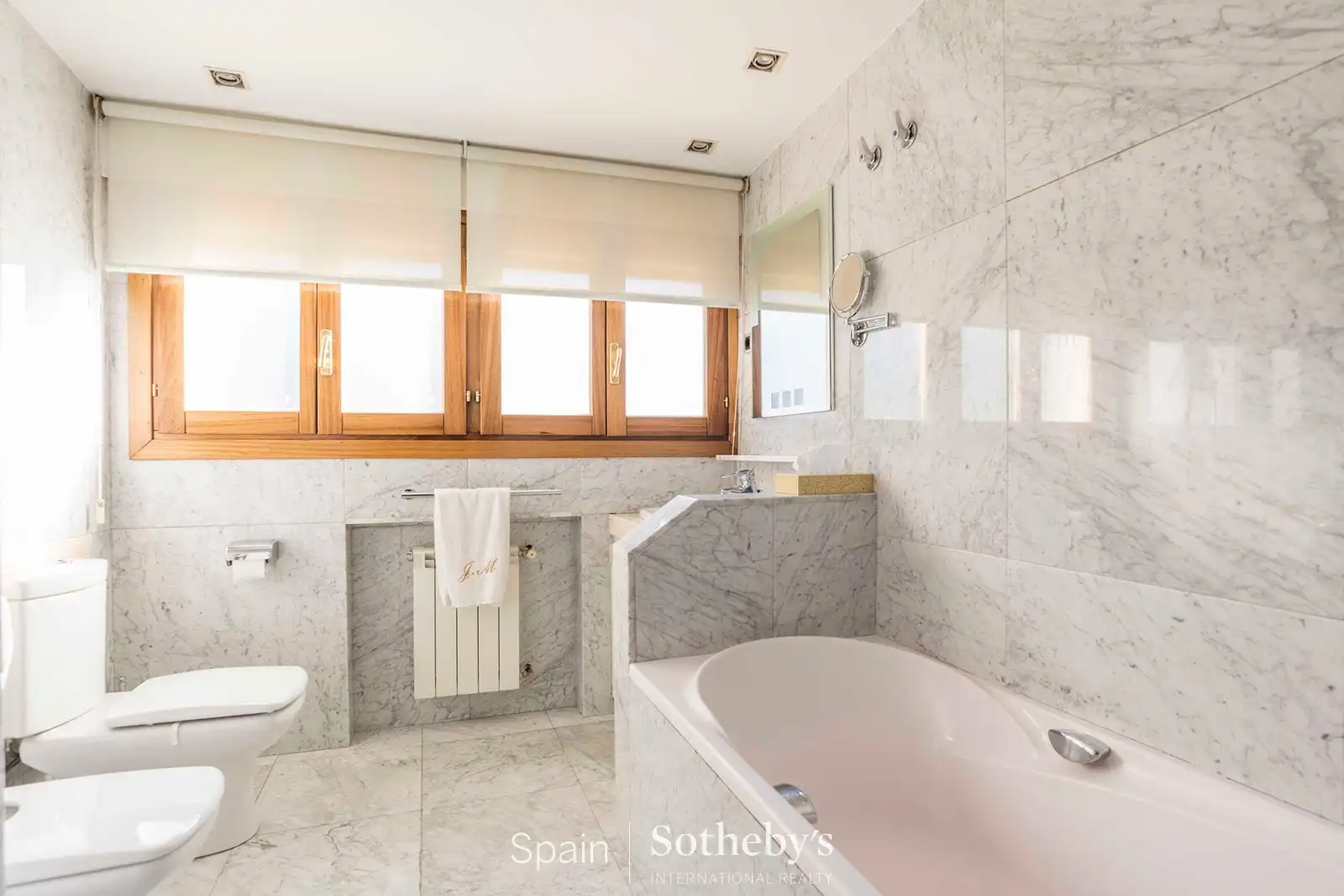 Baño de Casa o chalet en venta en Madrid con Calefacción, Jardín privado y Piscina