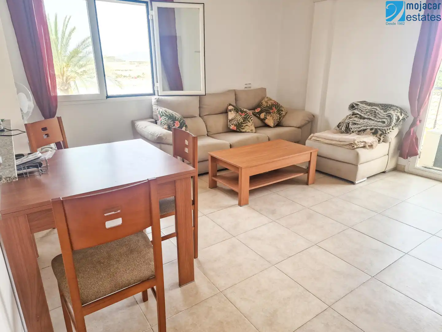 Sala de estar de Apartamento en venta en Cuevas del Almanzora con Aire acondicionado, Amueblado y Horno