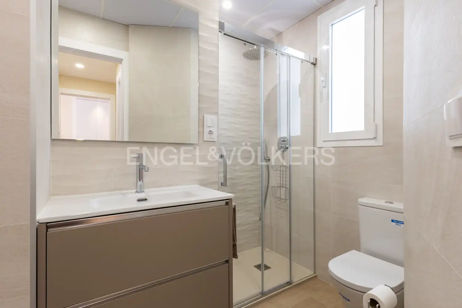 Badezimmer von Wohnung zur Miete in Valencia mit Klimaanlage, Heizung und Möbliert