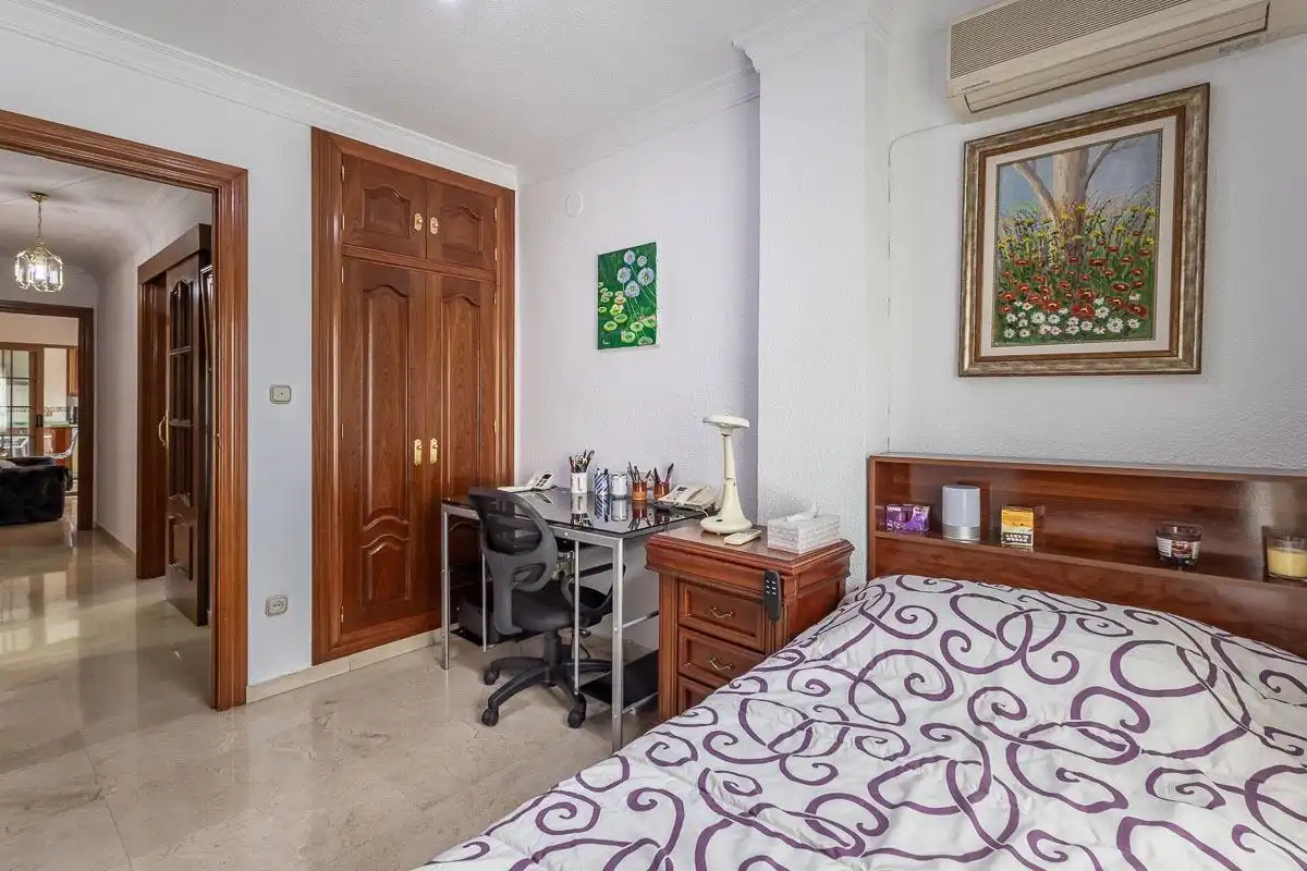 Piso con ascensor en venta en Calle ARQUITECTO JIMENEZ LACAL, imagen 24