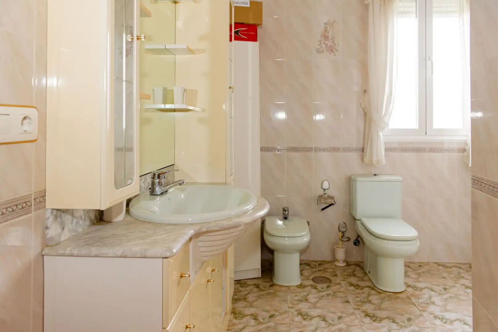 Baño de Casa o chalet en venta en Ponferrada con Calefacción, Jardín privado y Terraza