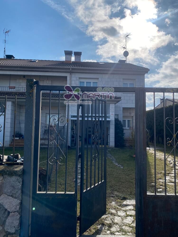Jardí de Casa adosada en venda en Carcedo de Burgos amb Moblat