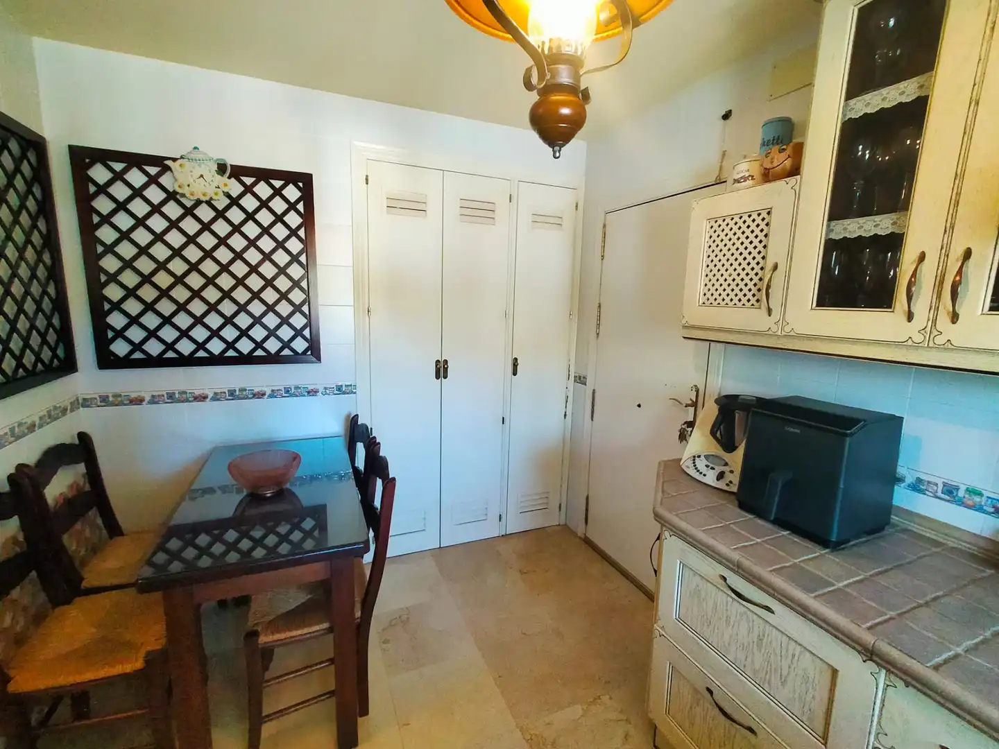 Cocina de Casa o chalet en venta en Jerez de la Frontera con Aire acondicionado, Jardín privado y Piscina