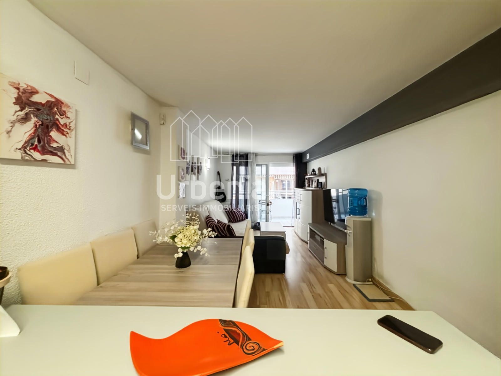 Sala de estar de Piso en venta en Pineda de Mar con Calefacción, Terraza y Amueblado