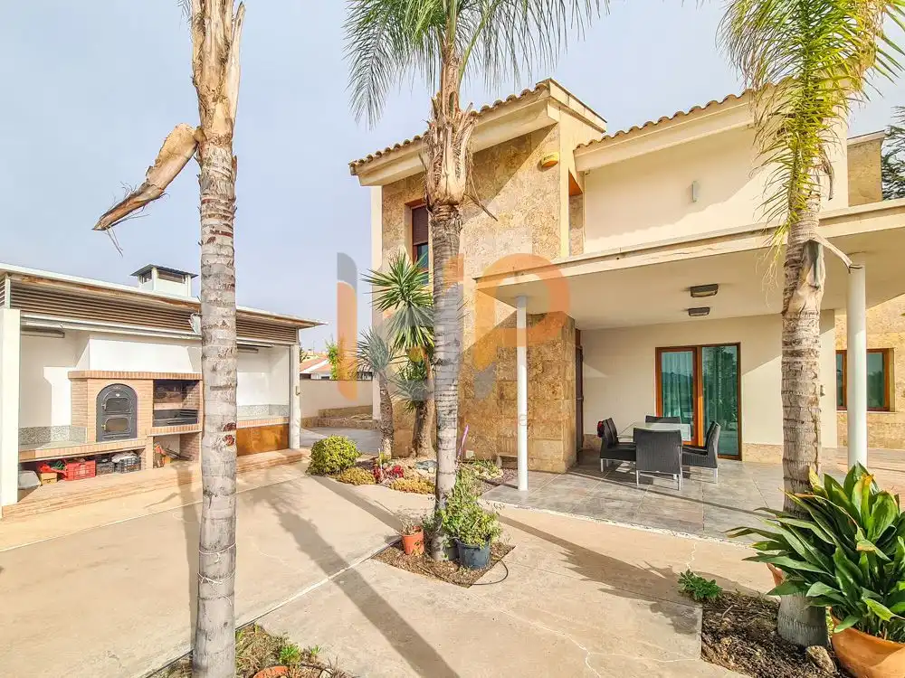 Vista exterior de Casa o chalet en venta en Huércal-Overa con Aire acondicionado, Calefacción y Jardín privado