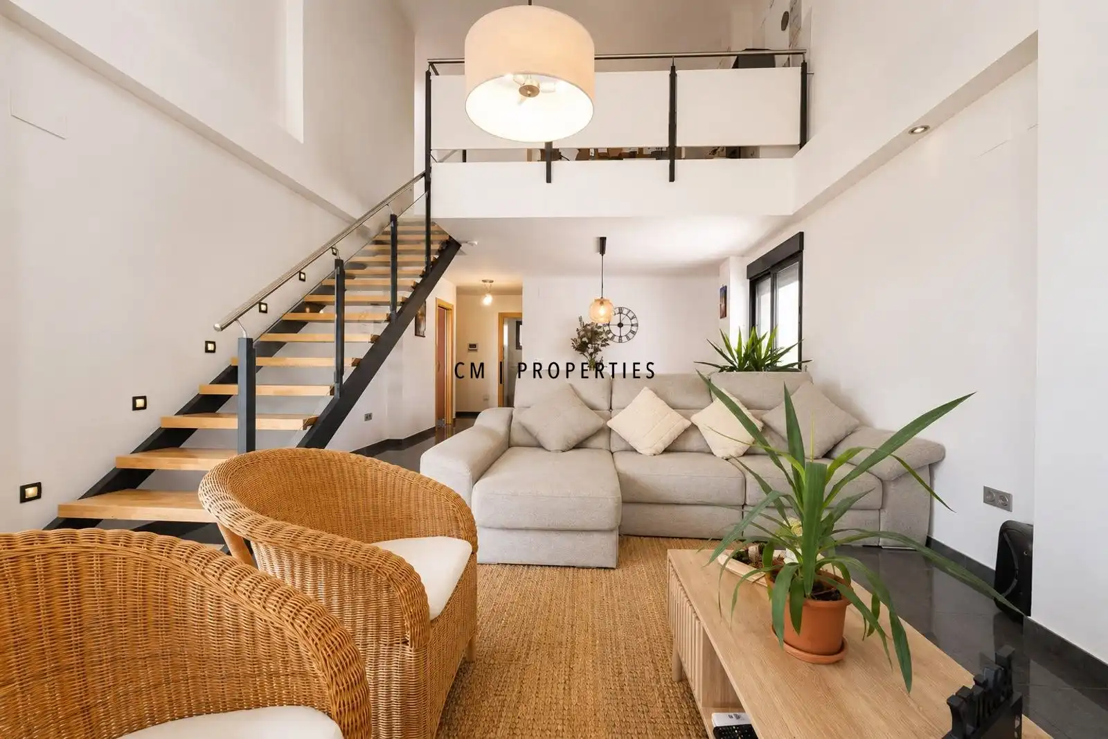 Sala de estar de Casa o chalet en venta en La Pobla de Vallbona con Aire acondicionado, Calefacción y Terraza
