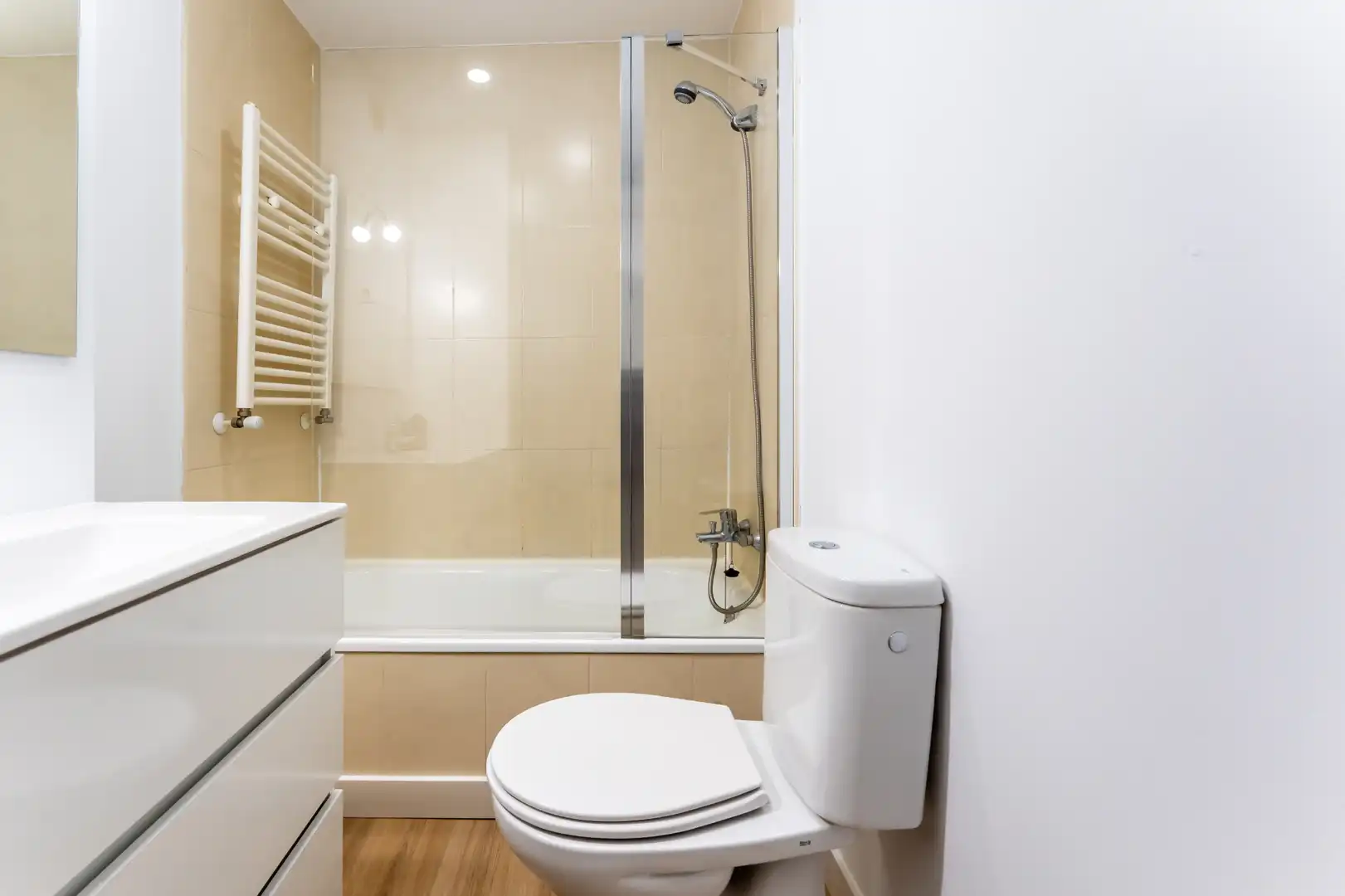 Bathroom of Flat for sale in Móstoles  with Storage room