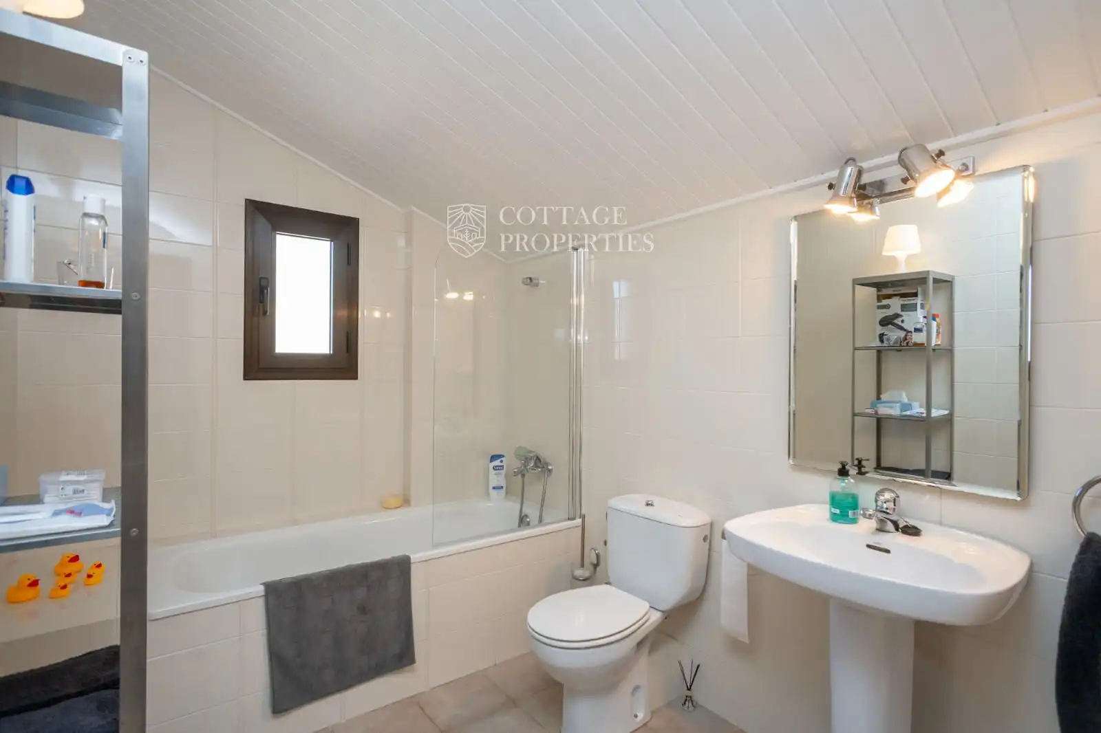 Bathroom of Houses for sale in Berga  with Heating and Terrace