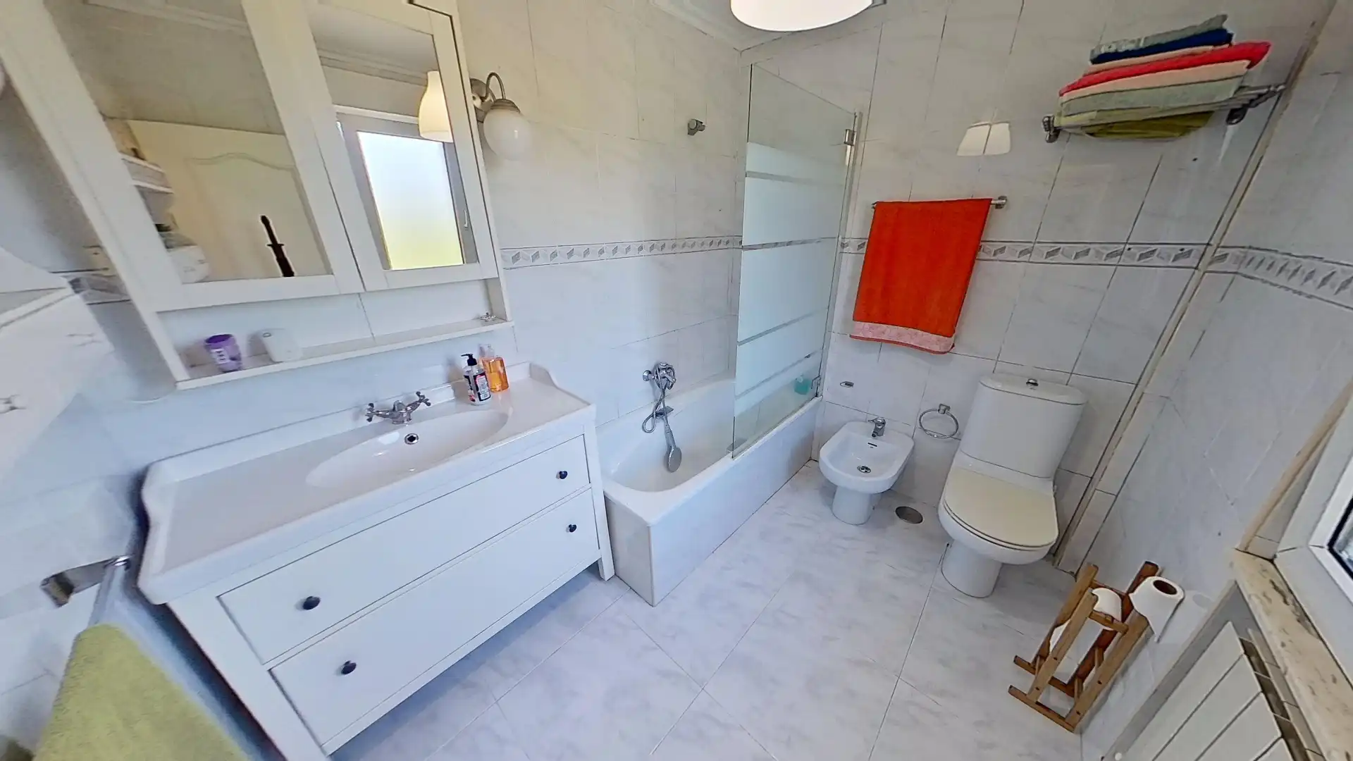 Baño de Casa o chalet en venta en Gijón  con Calefacción, Jardín privado y Parquet