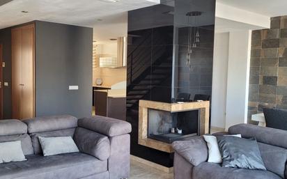 Sala d'estar de Casa adosada en venda en Beneixida amb Aire condicionat i Piscina