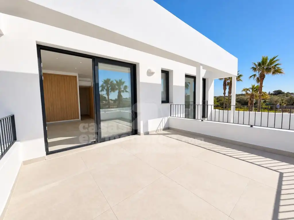 Vista exterior de Casa o xalet en venda en Cala Blanca