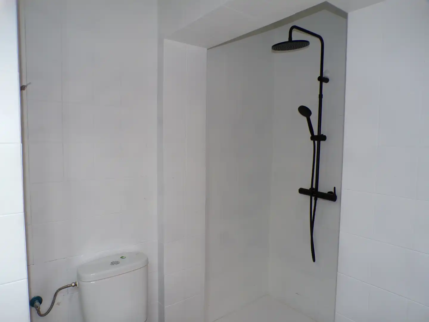 Badezimmer von Wohnung zum Verkauf in Godella mit Balkon