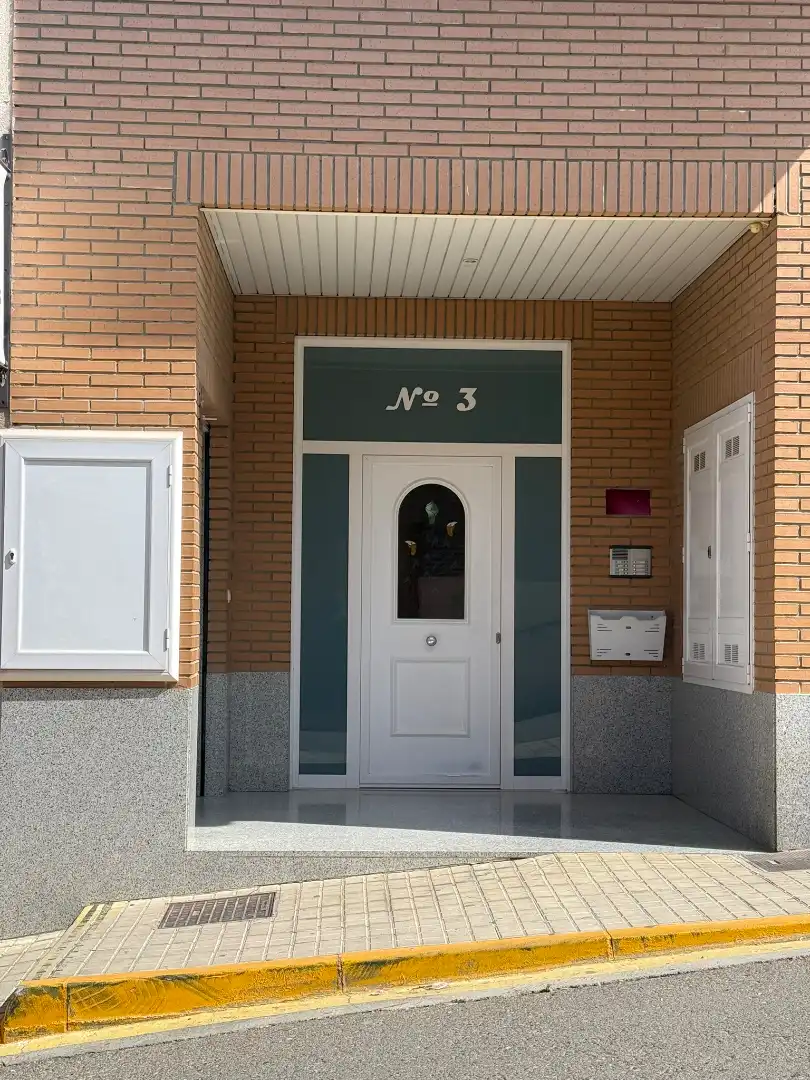 Vista exterior de Piso en venta en Caspe con Aire acondicionado, Calefacción y Trastero