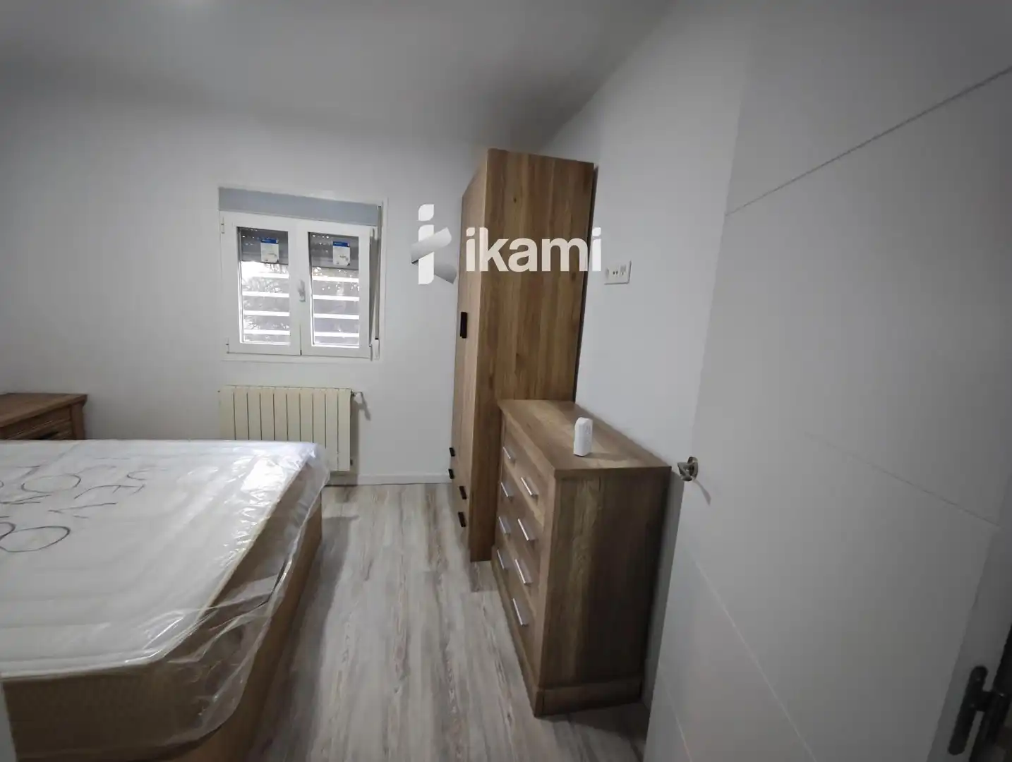 Habitación de Piso en venta en Madrid con Calefacción, Jardín privado y Amueblado
