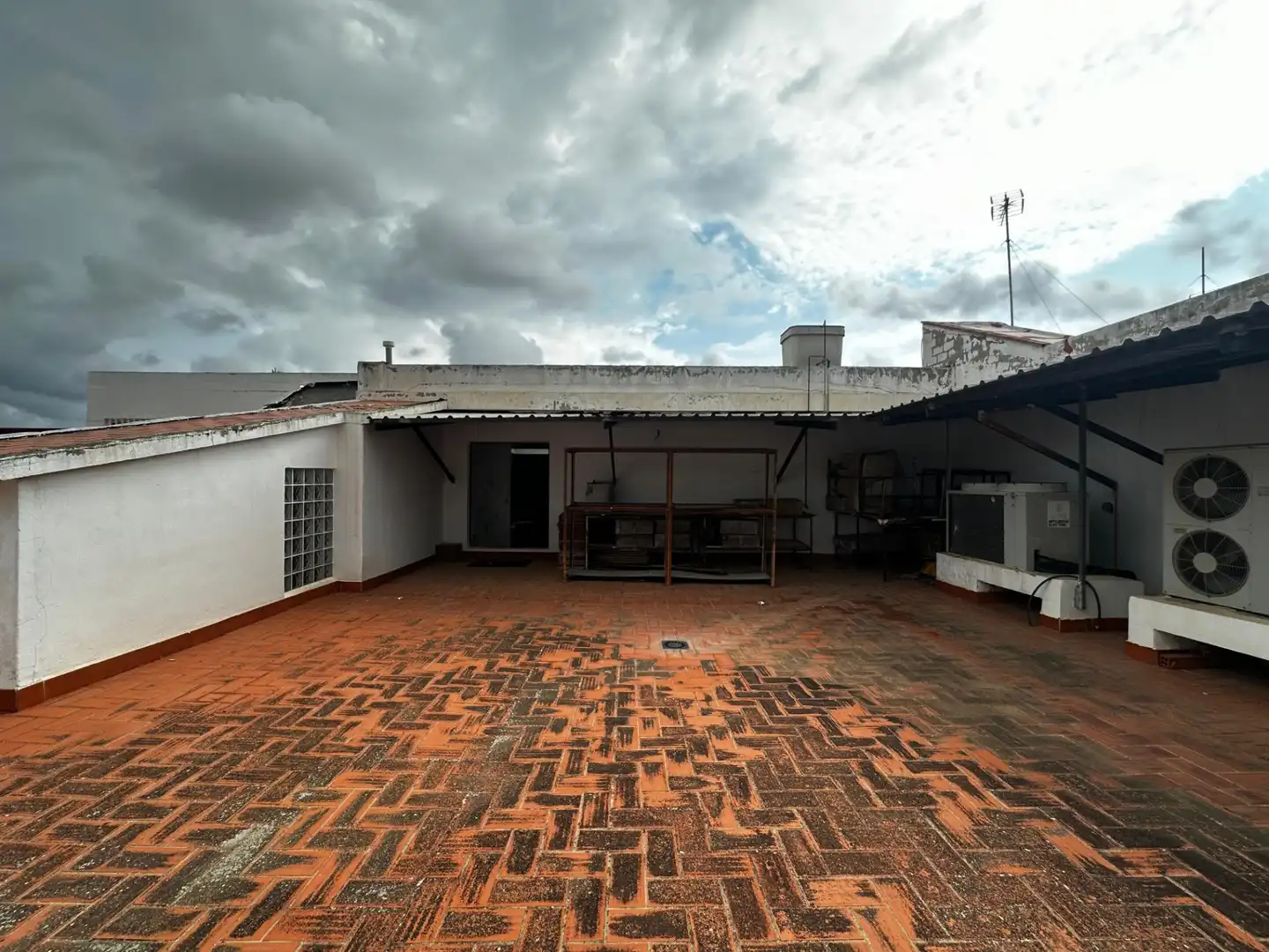 Terrace of Buildings for sale in Llombai