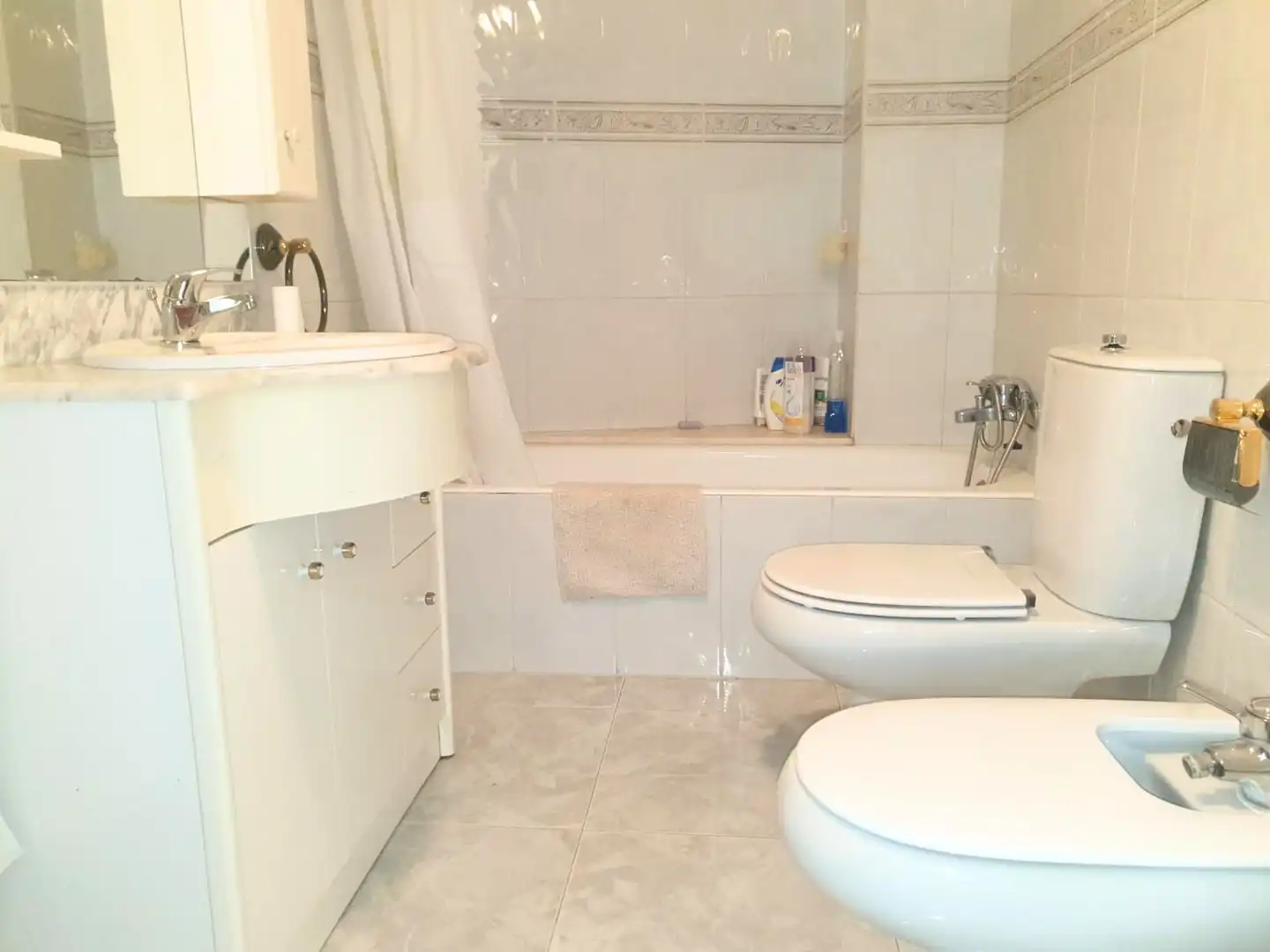 Badezimmer von Country house zum Verkauf in Atea mit Heizung, Terrasse und Abstellraum