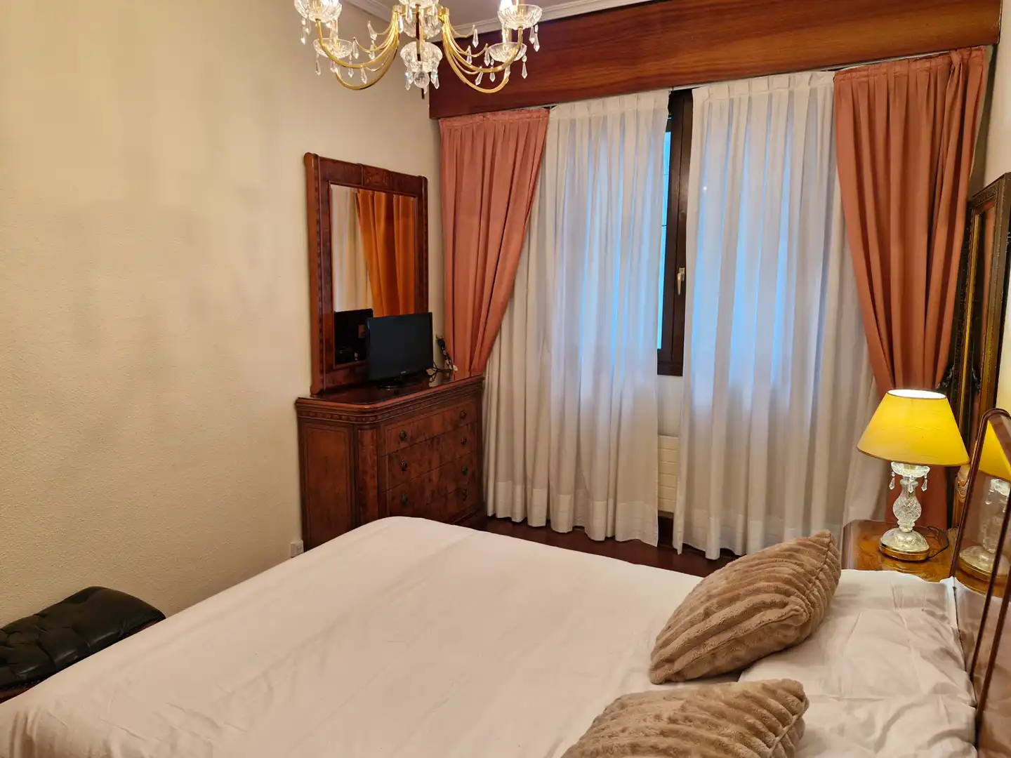 Habitación de Piso de alquiler en Bilbao  con Calefacción, Parquet y Amueblado