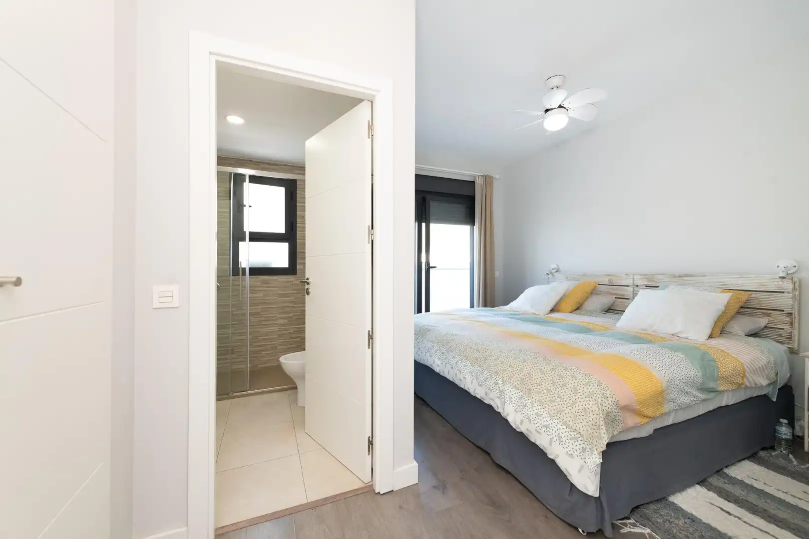 Habitación de Ático en venta en Rincón de la Victoria con Terraza, Trastero y Piscina comunitaria