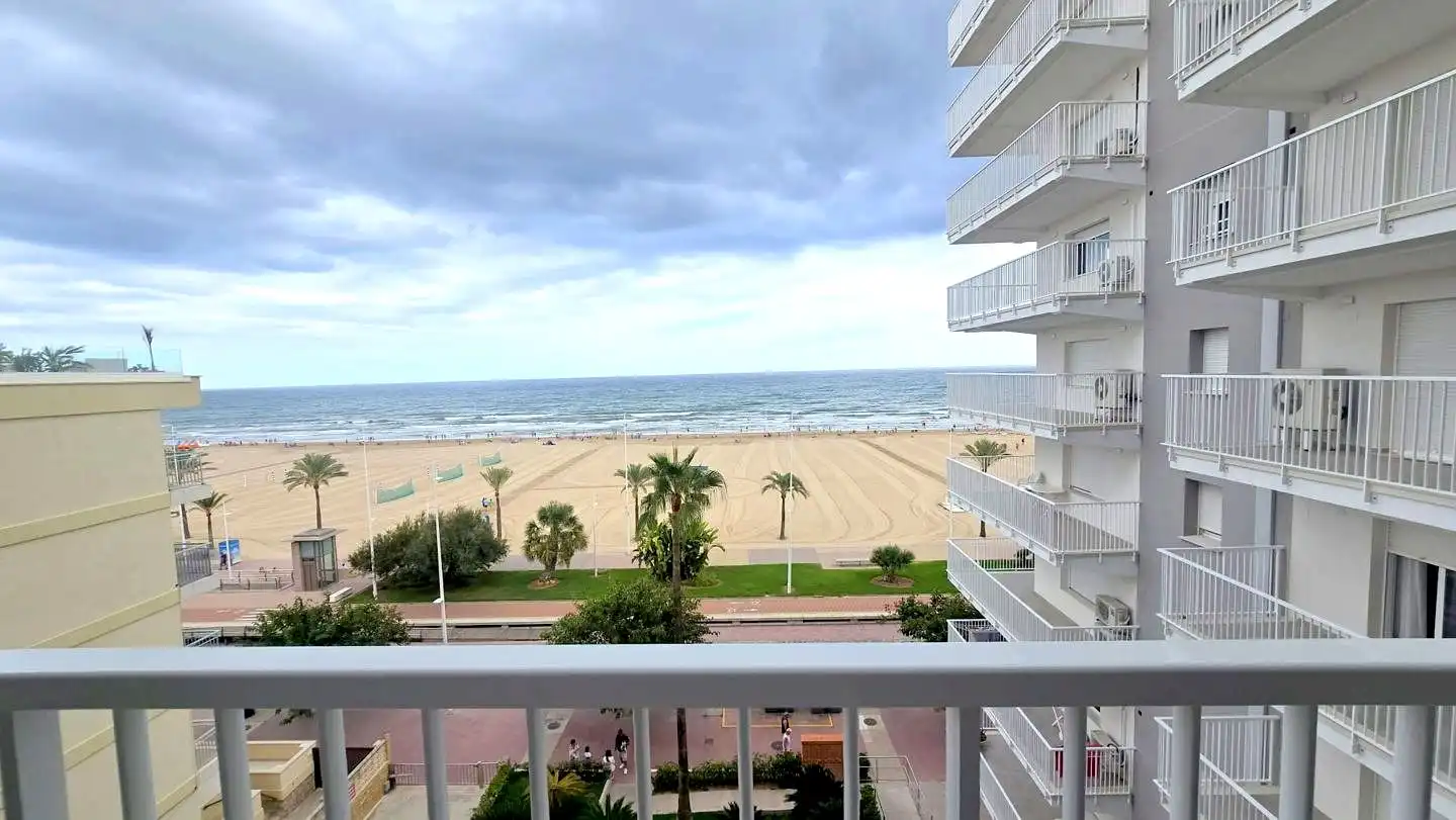 Schlafzimmer von Wohnungen zur Miete in Gandia mit Terrasse und Möbliert