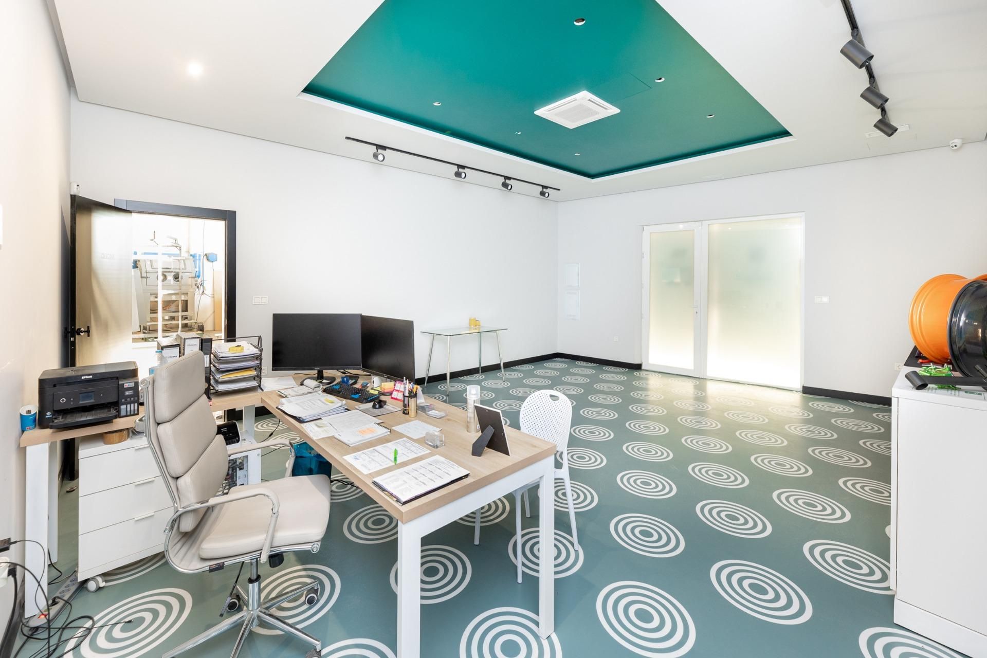 Nau industrial en venda en Las Gabias