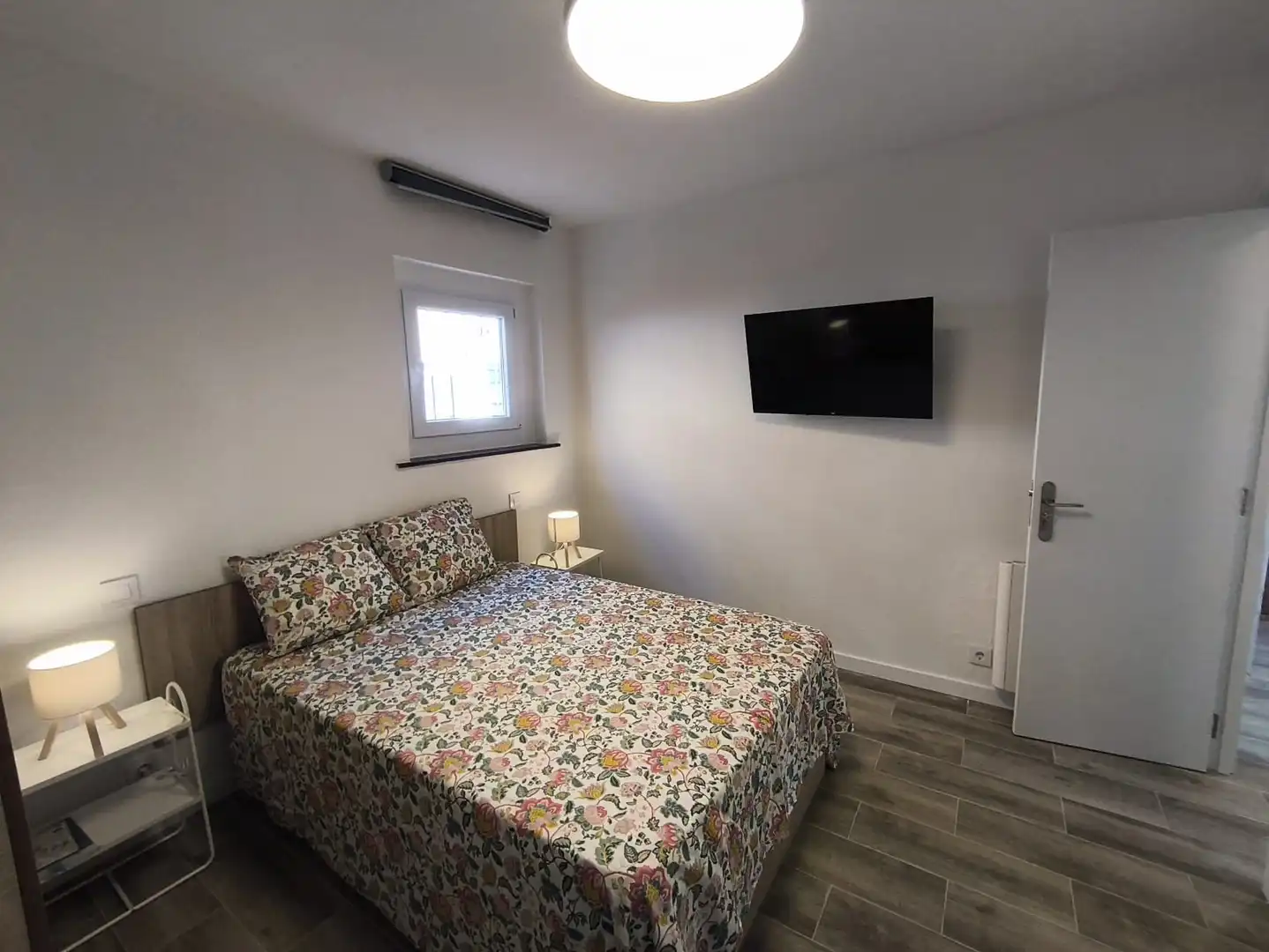Bedroom of Flat for share in Madrid  with Heating, Furnished and Washing machine