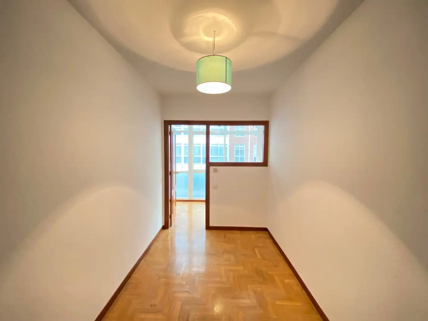 Piso en venta en Santiago de Compostela  con Calefacción, Trastero y Amueblado
