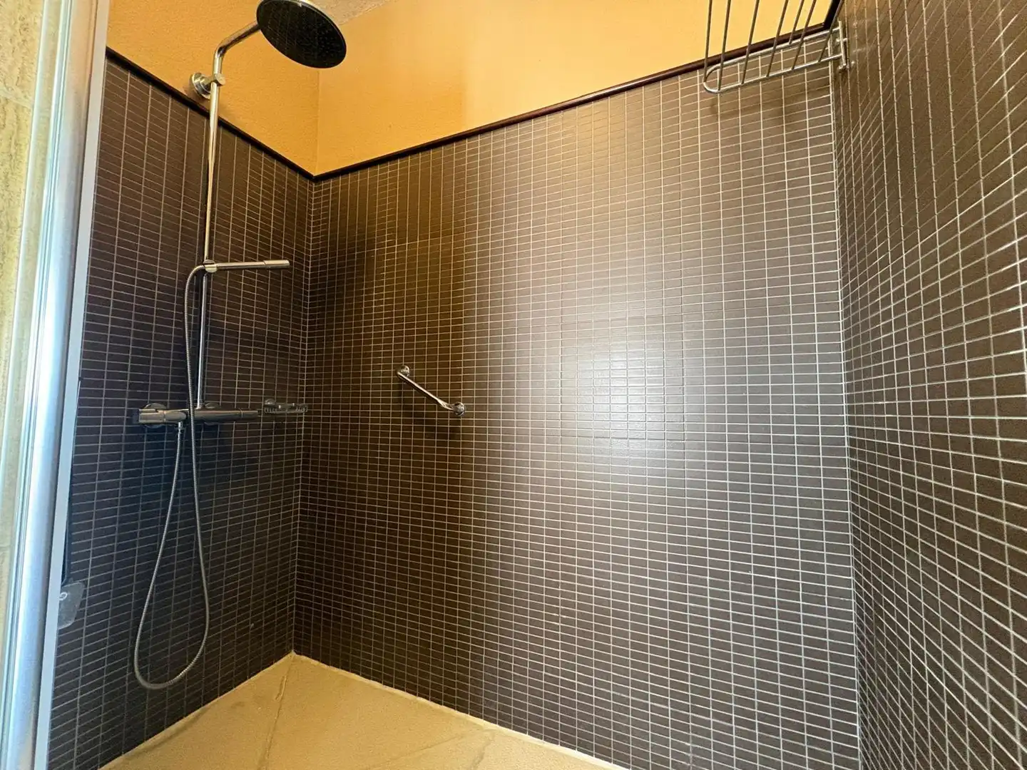 Bathroom of Houses for sale in Algeciras  with Air Conditioner, Private garden and Terrace