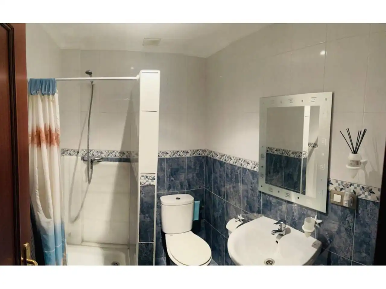 Baño de Casa adosada en venta en Santa María de Cayón con Calefacción, Terraza y Amueblado