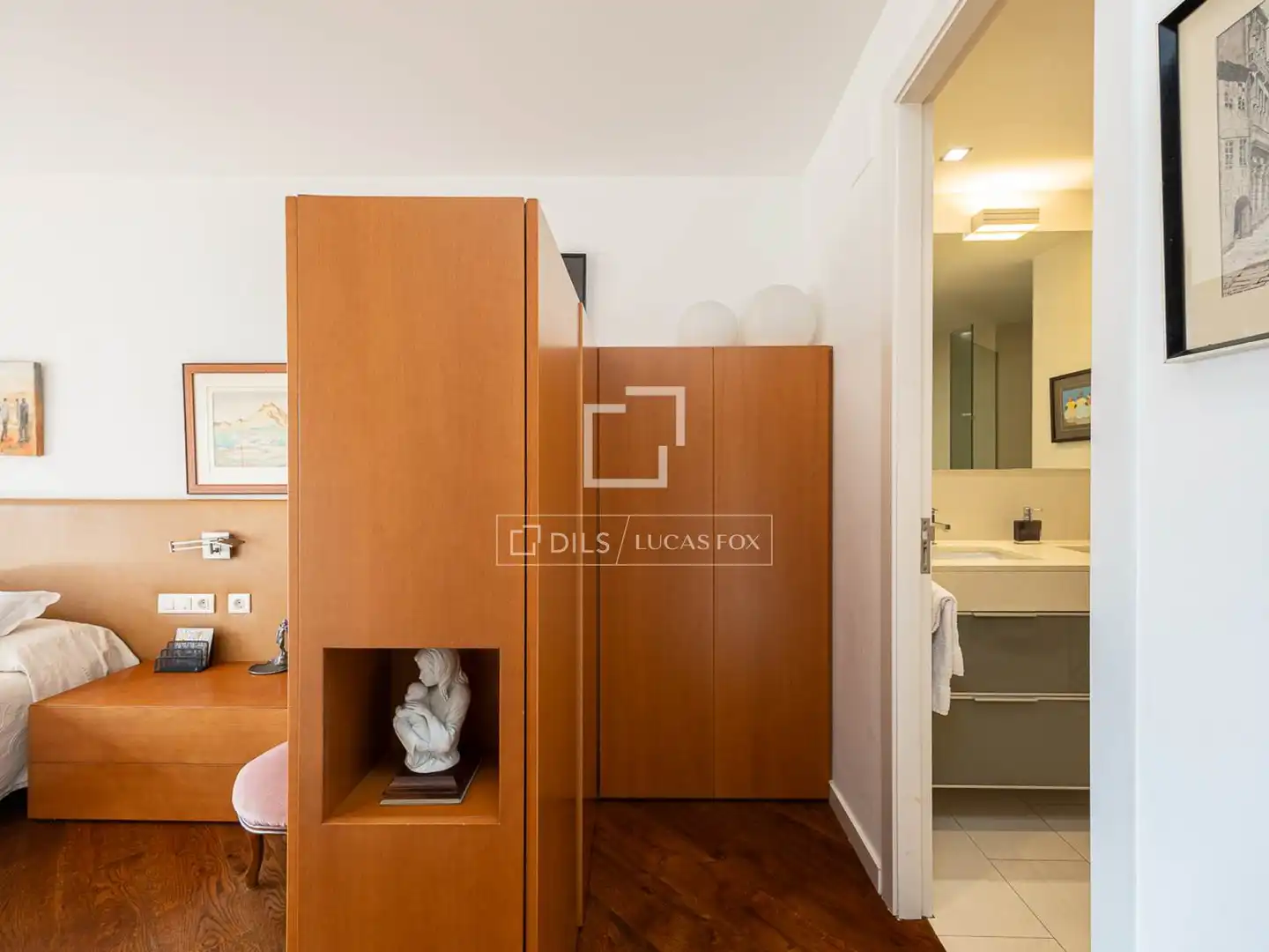 Bedroom of Flat for sale in Barcelona  with Air Conditioner, Heating and Parquet flooring