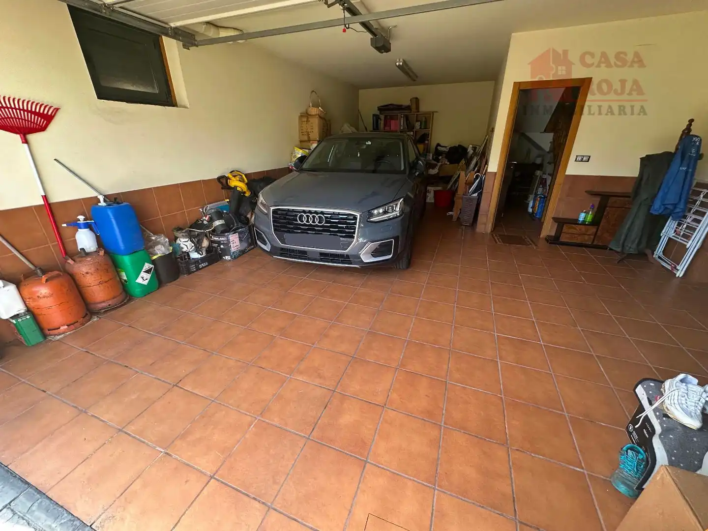 Aparcament de Casa o xalet en venda en Cangas  amb Calefacció, Terrassa i Traster