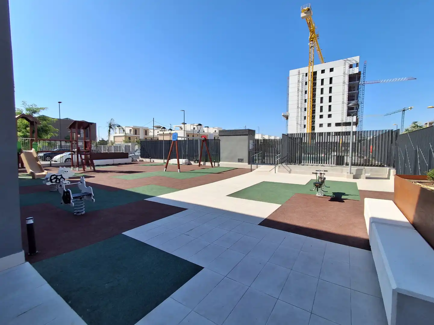 Terrassa de Pis de lloguer en Sevilla amb Aire condicionat, Calefacció i Jardí privat