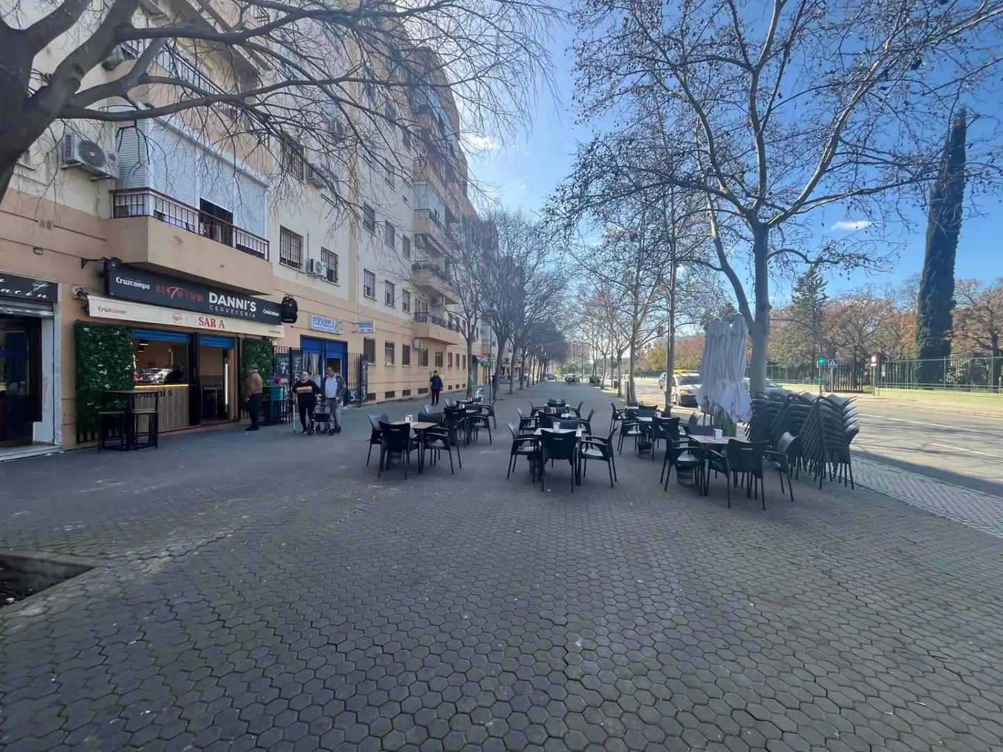 Vista exterior de Local en venta en Sevilla con Aire acondicionado y Amueblado