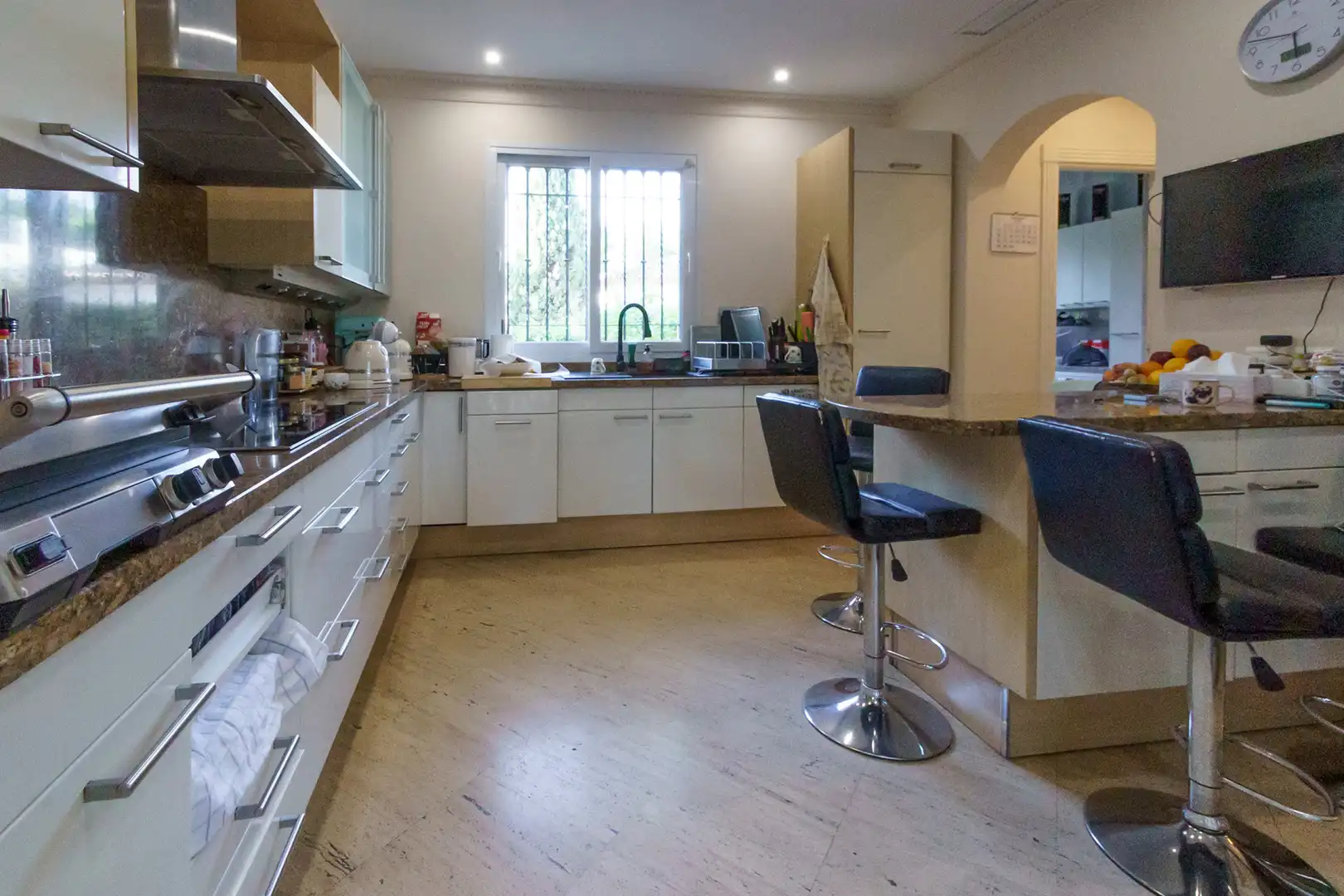 Cocina de Casa o chalet en venta en Marbella con Aire acondicionado, Jardín privado y Terraza
