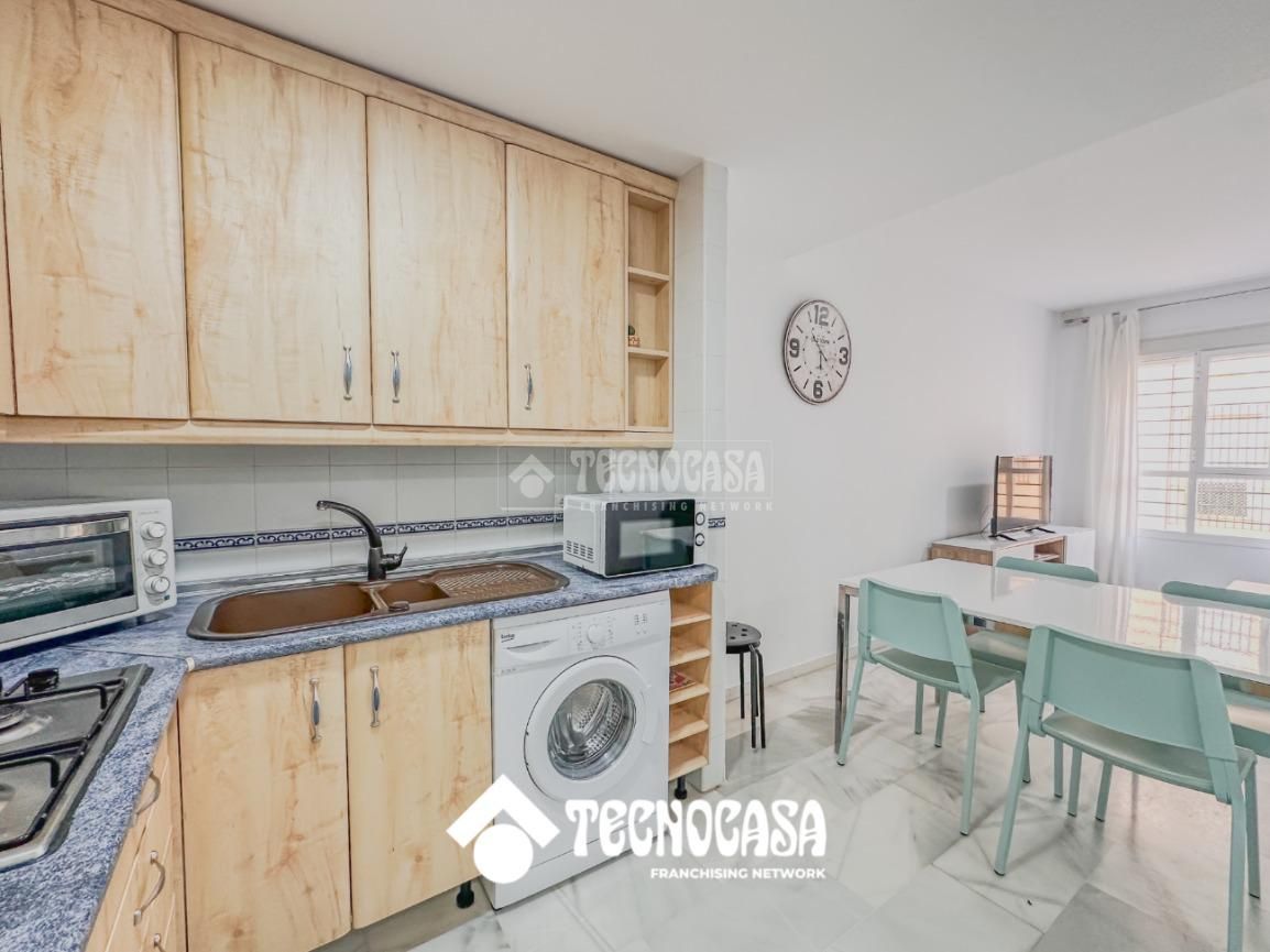 Cuina de Pis en venda en Rota amb Aire condicionat, Terrassa i Traster