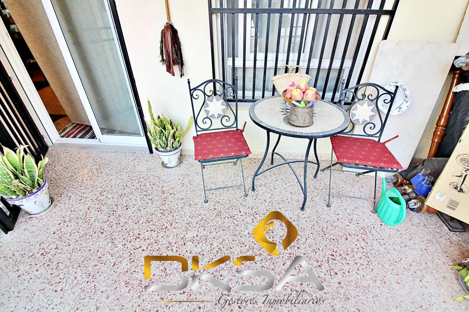 Terraza de Piso en venta en Castellón de la Plana / Castelló de la Plana con Terraza, Amueblado y Balcón