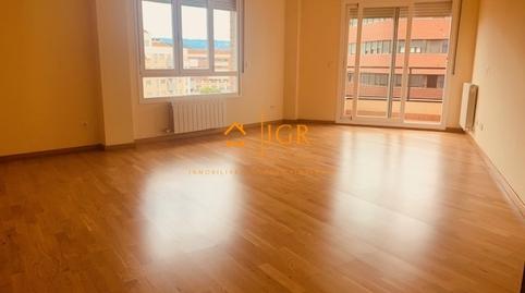 Foto 2 de Pis en venda a Los Lirios, La Rioja